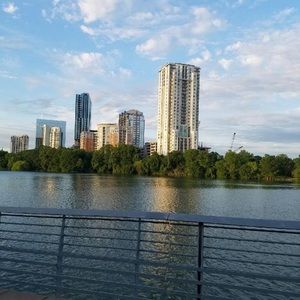 Meet your Posher, Camila